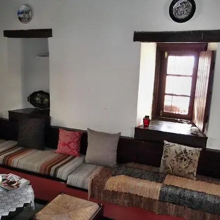 Dimou Guest house *